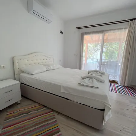 Apartment Gebora Suits & Palamutbükü